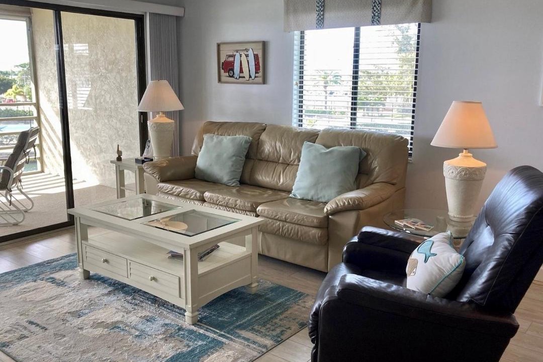 Photo of Livingroom in Holmes Beach