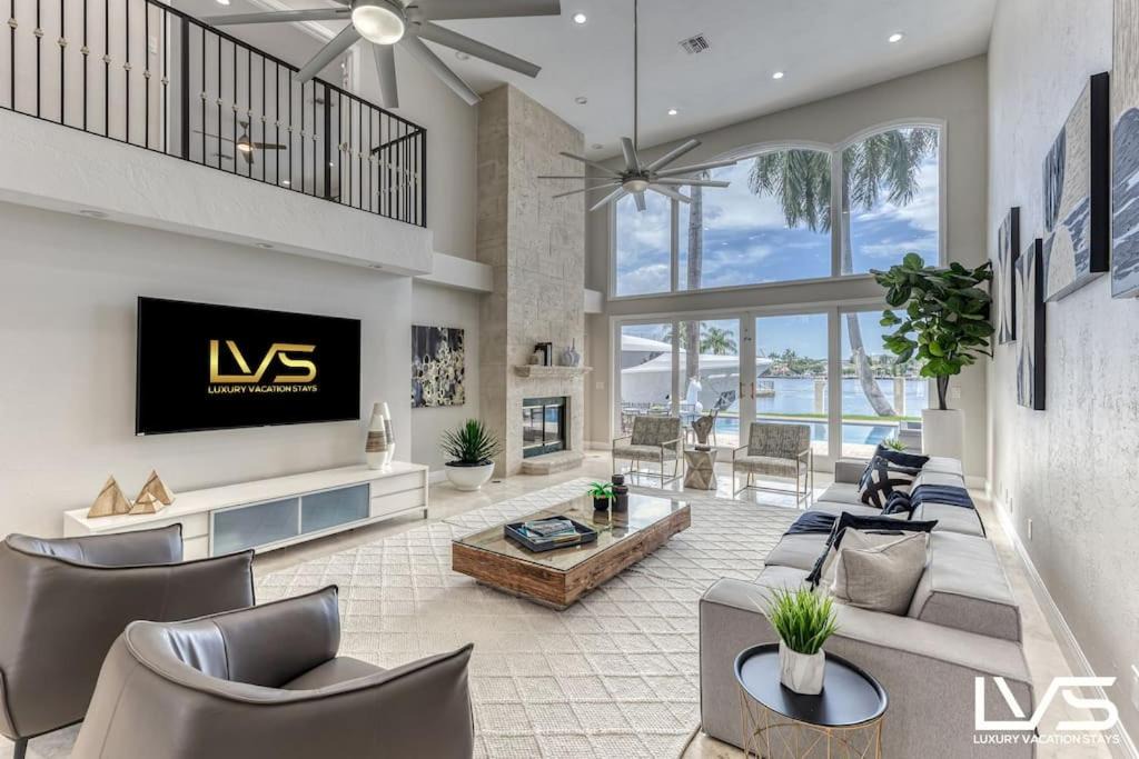 Photo of Livingroom in Sunrise Key