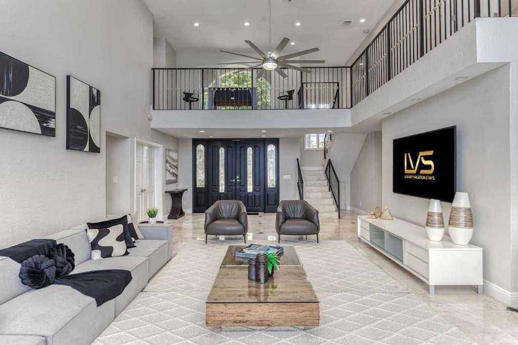 Photo of Livingroom in Sunrise Key