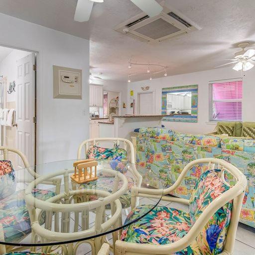 Photo of Livingroom in Islamorada