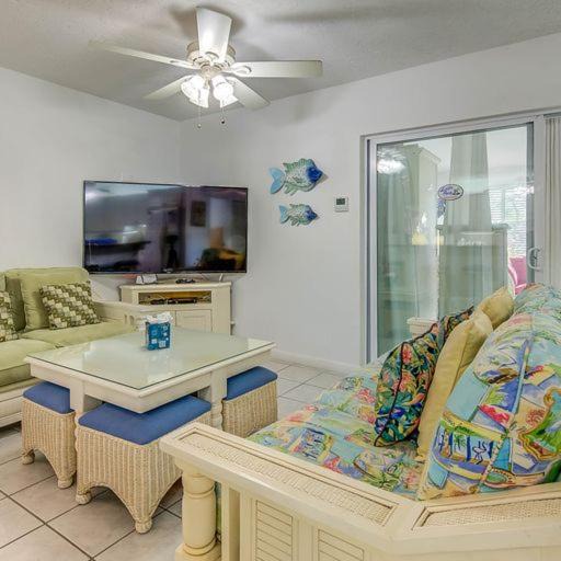 Photo of Livingroom in Islamorada