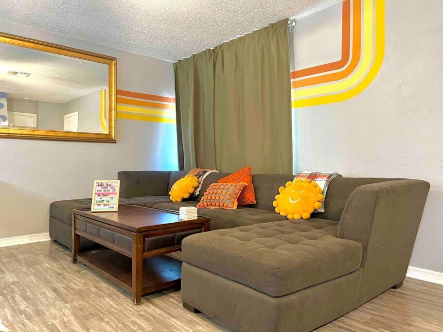 Photo of Livingroom in Gulf Coast Acres