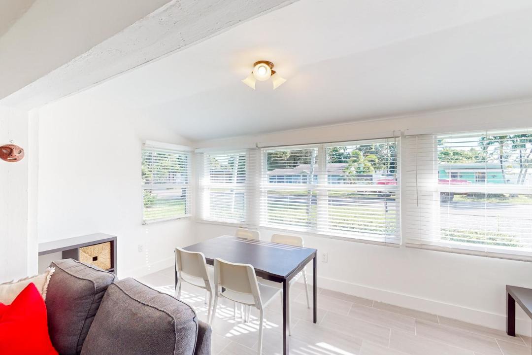 Photo of Livingroom in Edgewood