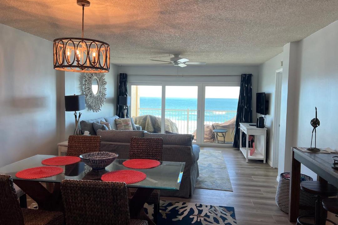 Photo of Livingroom in New Smyrna Beach