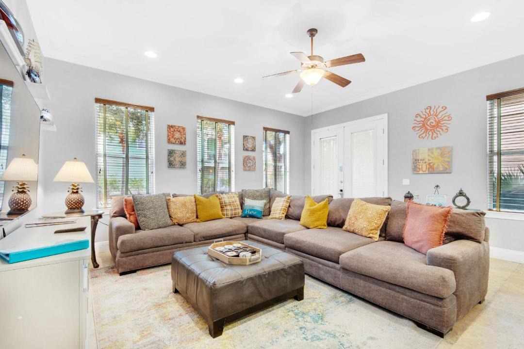 Photo of Livingroom in Villages of Crystal Beach