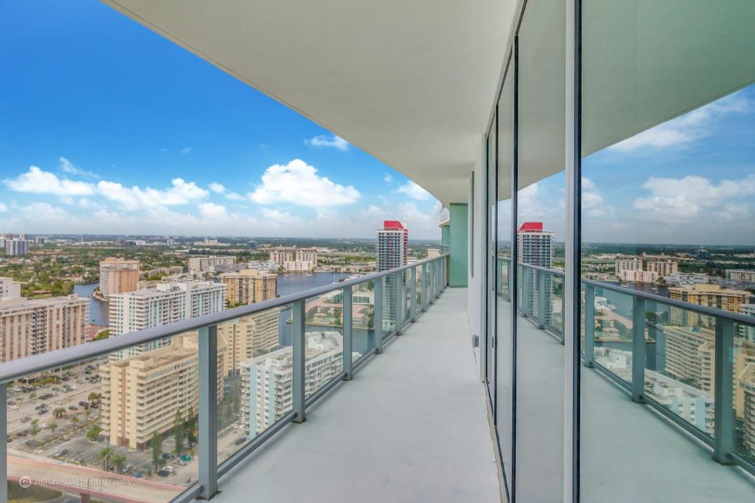 Photo of Patio Balcony in Hollywood South Central Beach