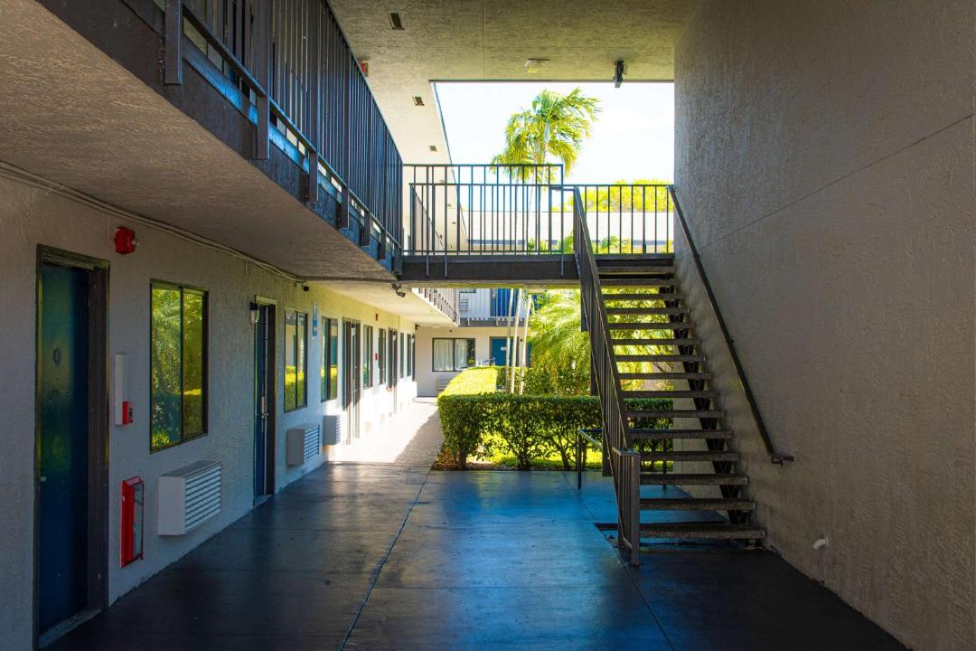 Photo of Outdoor in Lantana
