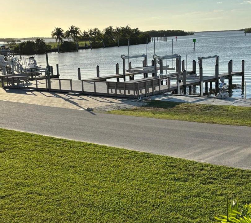 Photo of Buildings in Everglades City