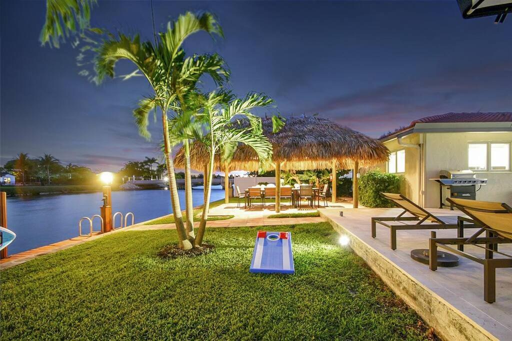 Photo of Others in Tropic Palms