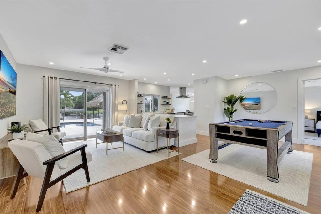 Photo of Livingroom in Tropic Palms