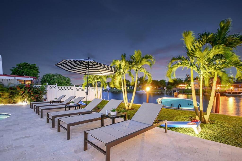 Photo of Patio Balcony in Tropic Palms
