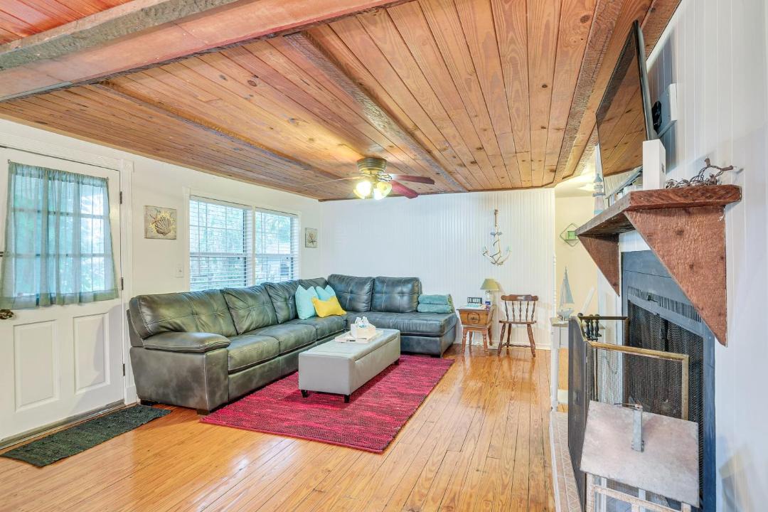 Photo of Livingroom in Inglis