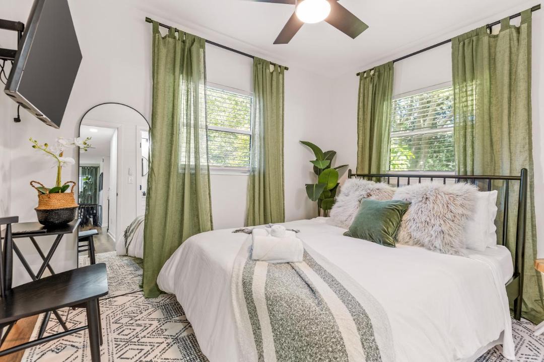 Photo of Bedroom in Tallahassee