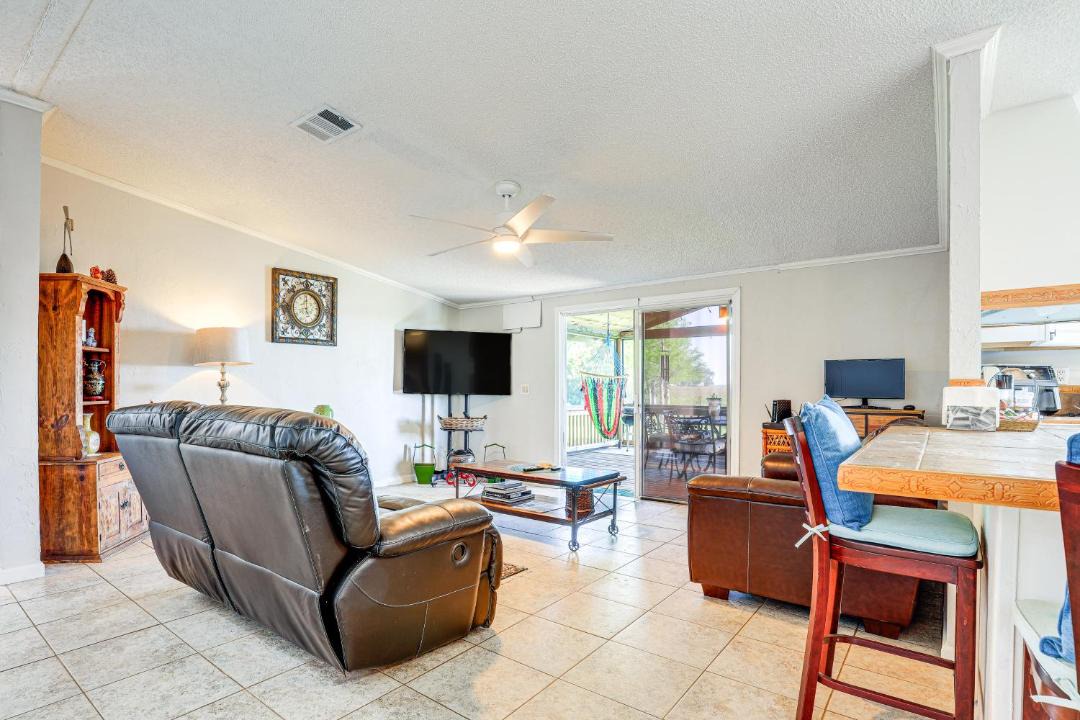 Photo of Livingroom in Highland