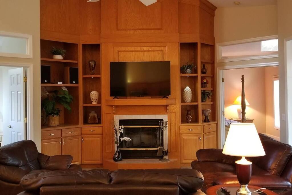 Photo of Livingroom in Black Diamond