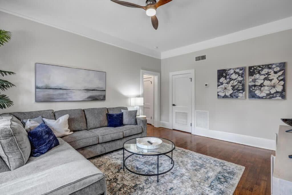 Photo of Livingroom in Riverside