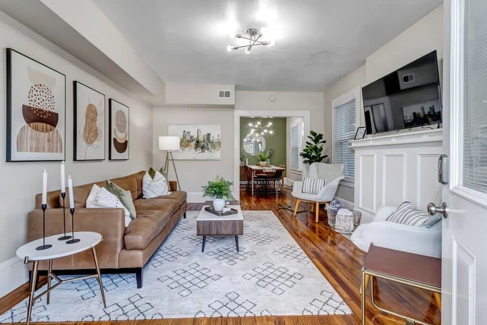 Photo of Livingroom in Murray Hill