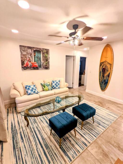 Photo of Livingroom in North Andrews Gardens