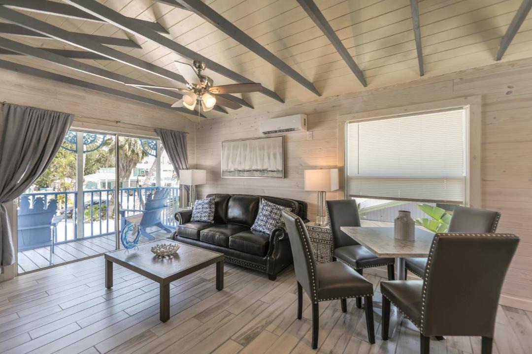 Photo of Livingroom in Captiva