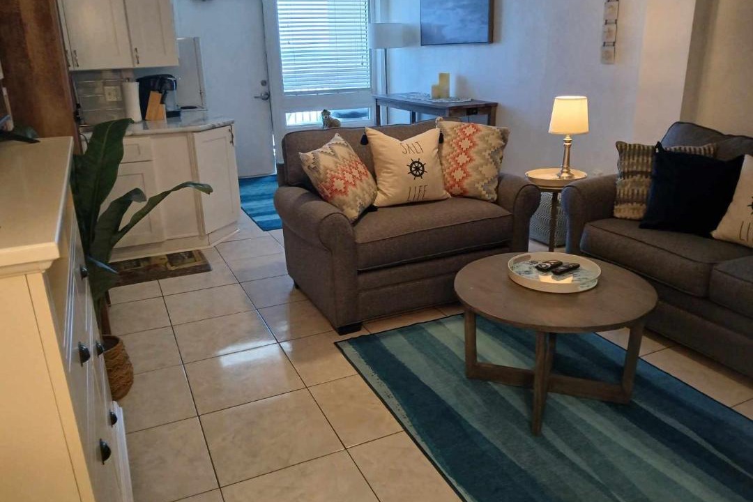 Photo of Livingroom in South Peninsula Historic District