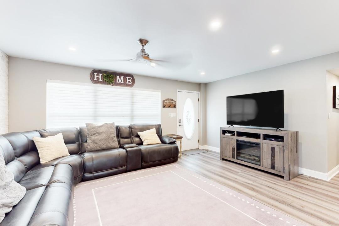 Photo of Livingroom in Bayshore Gardens