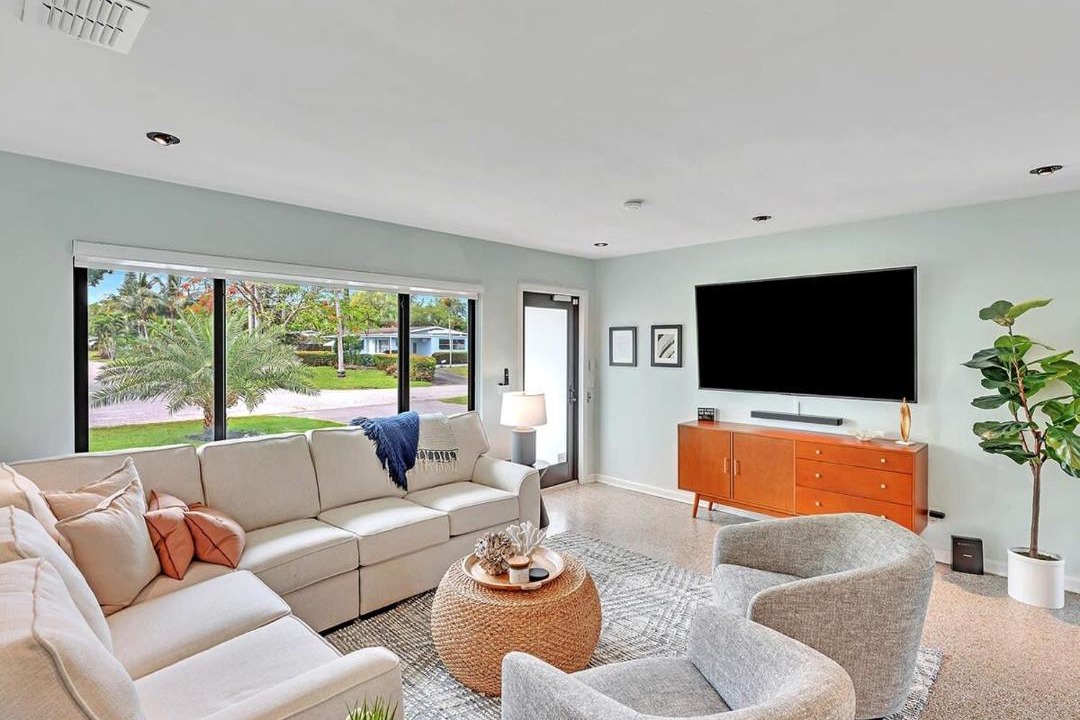 Photo of Livingroom in Wilton Manors