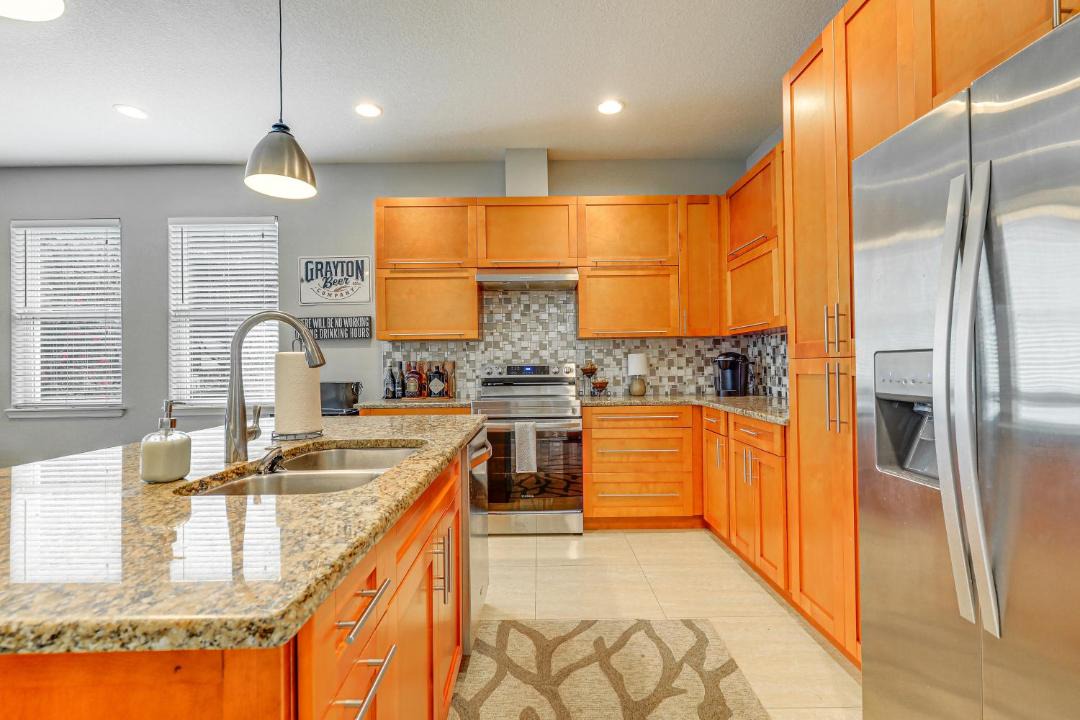 Photo of Kitchen in Carver City - Lincoln Gardens