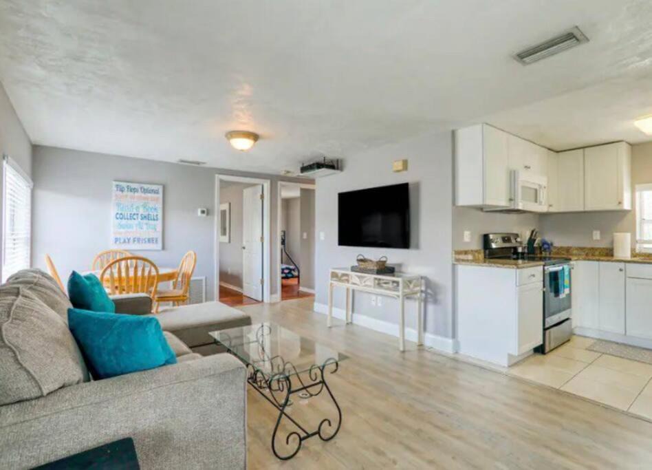 Photo of Livingroom in Flagler Beach