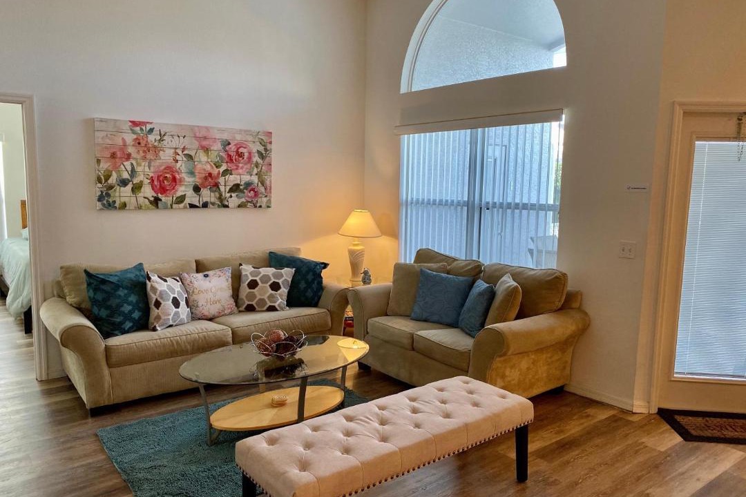 Photo of Livingroom in Westbury