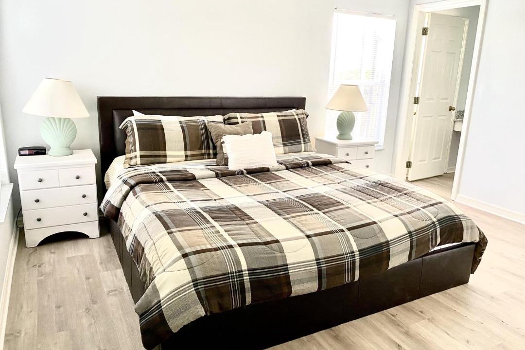 Photo of Bedroom in Lake Berkley