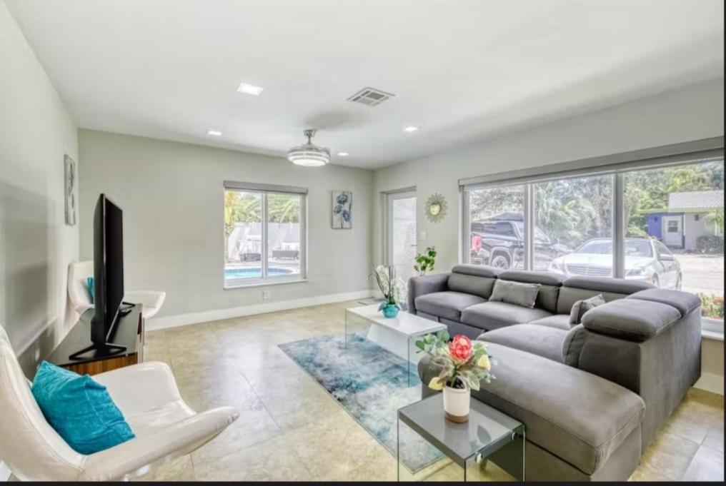 Photo of Others in Coral Ridge
