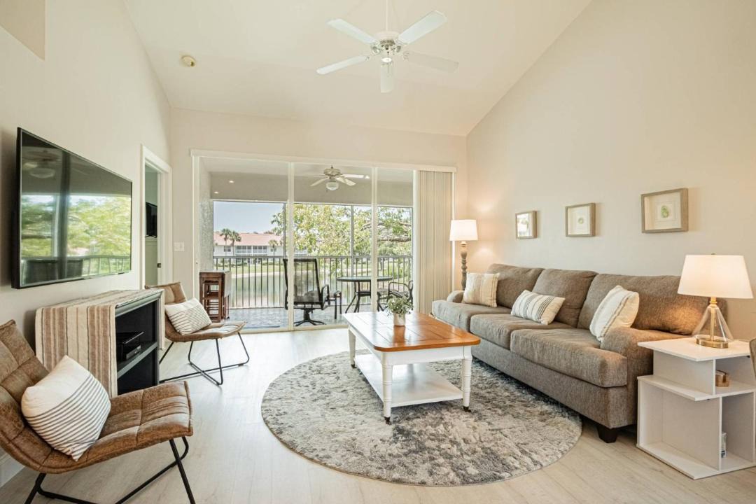 Photo of Livingroom in Naples