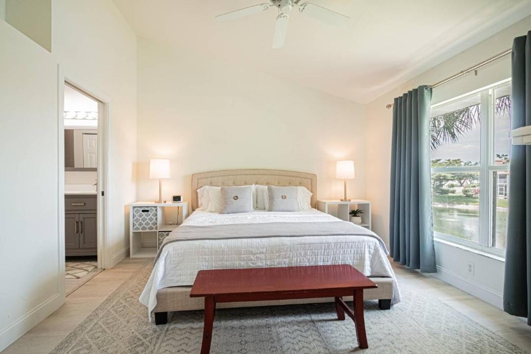 Photo of Bedroom in Naples