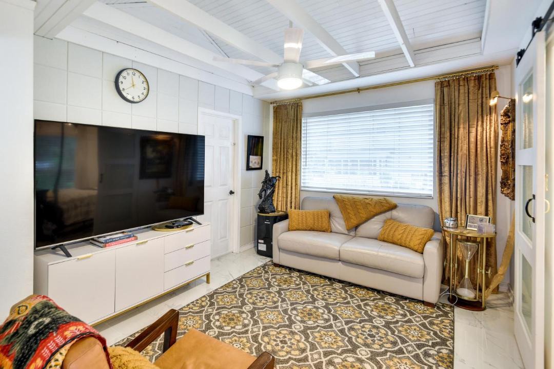 Photo of Livingroom in New Smyrna Beach