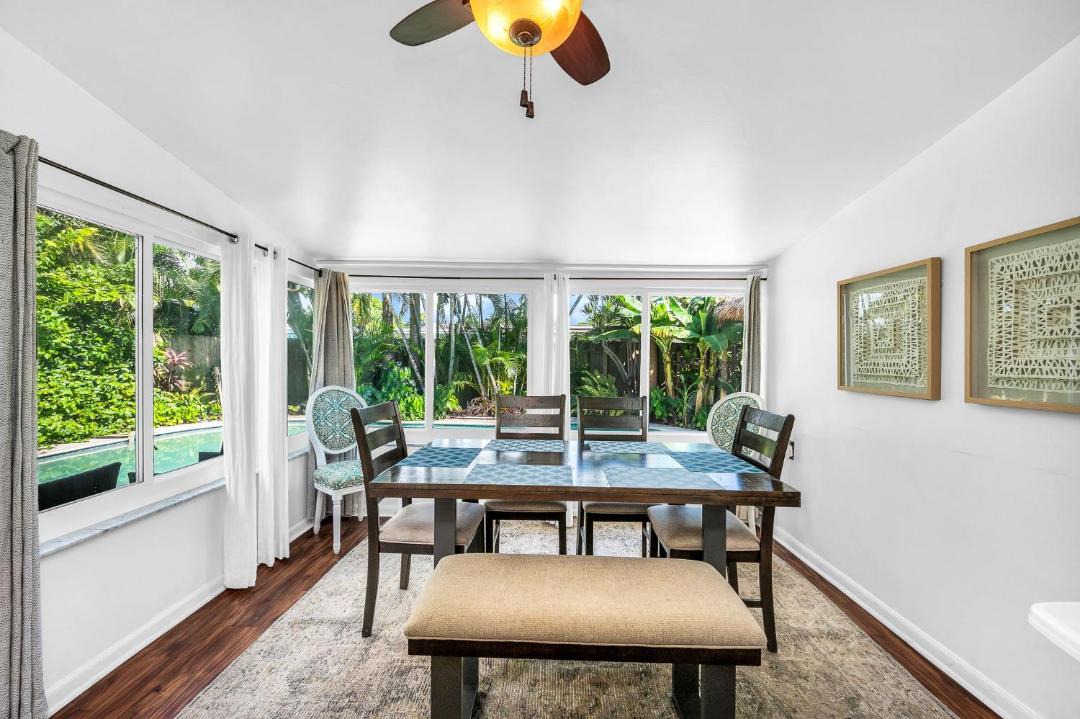 Photo of Livingroom in Beachway Estates
