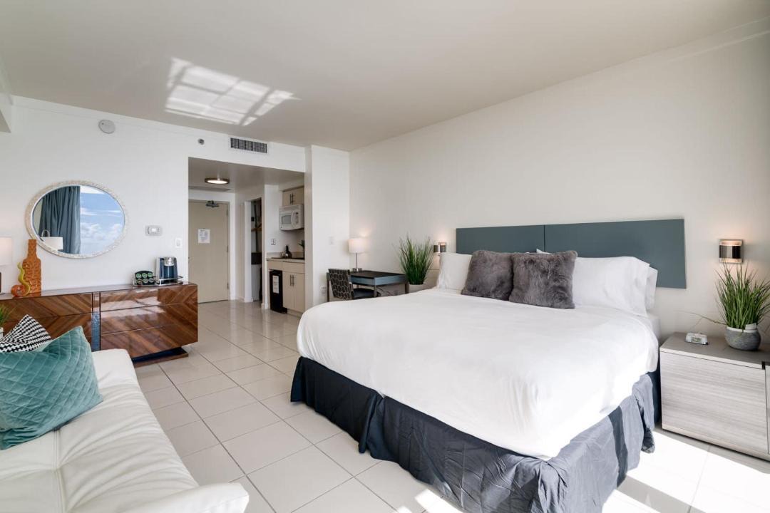 Photo of Bedroom in Coconut Grove