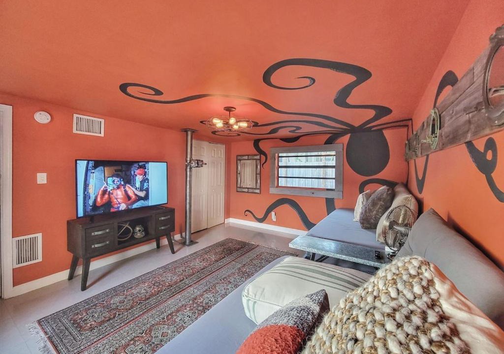 Photo of Others in Poinsettia Heights