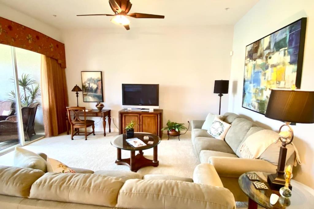 Photo of Livingroom in Imperial Golf Estates