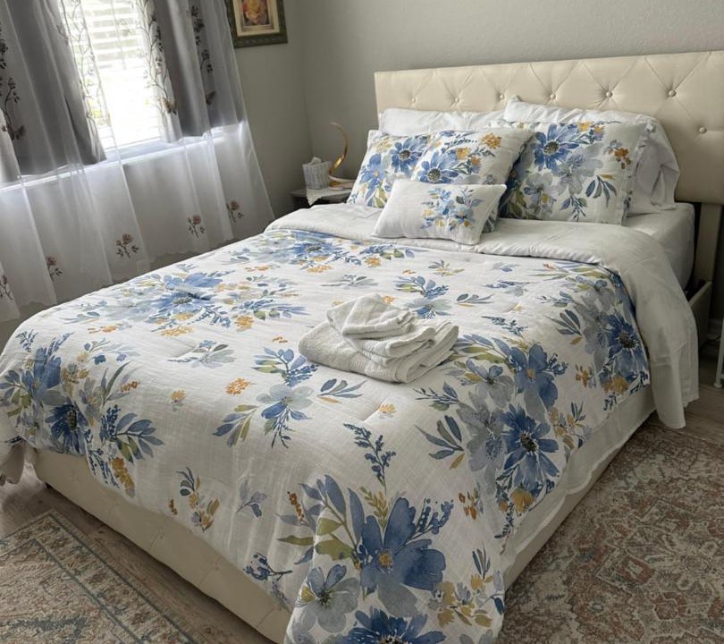 Photo of Bedroom in Sunshine