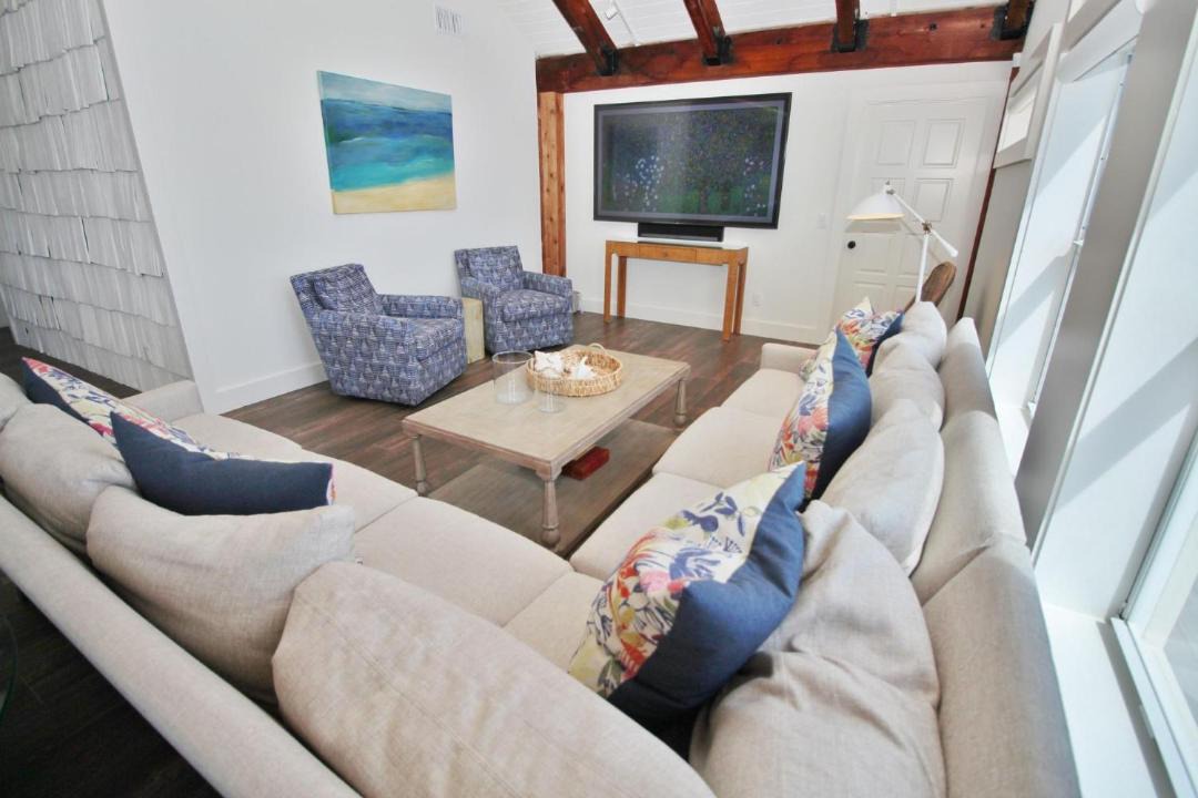 Photo of Livingroom in New Smyrna Beach