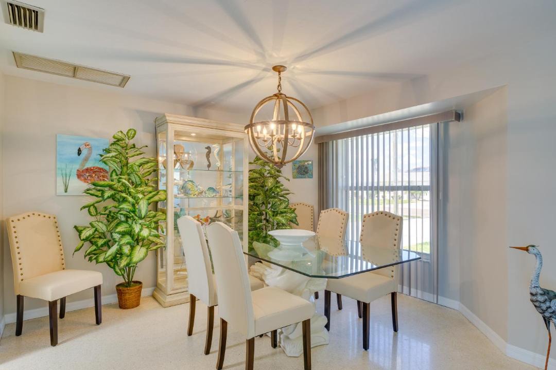 Photo of Livingroom in Lochmoor Waterway Estates