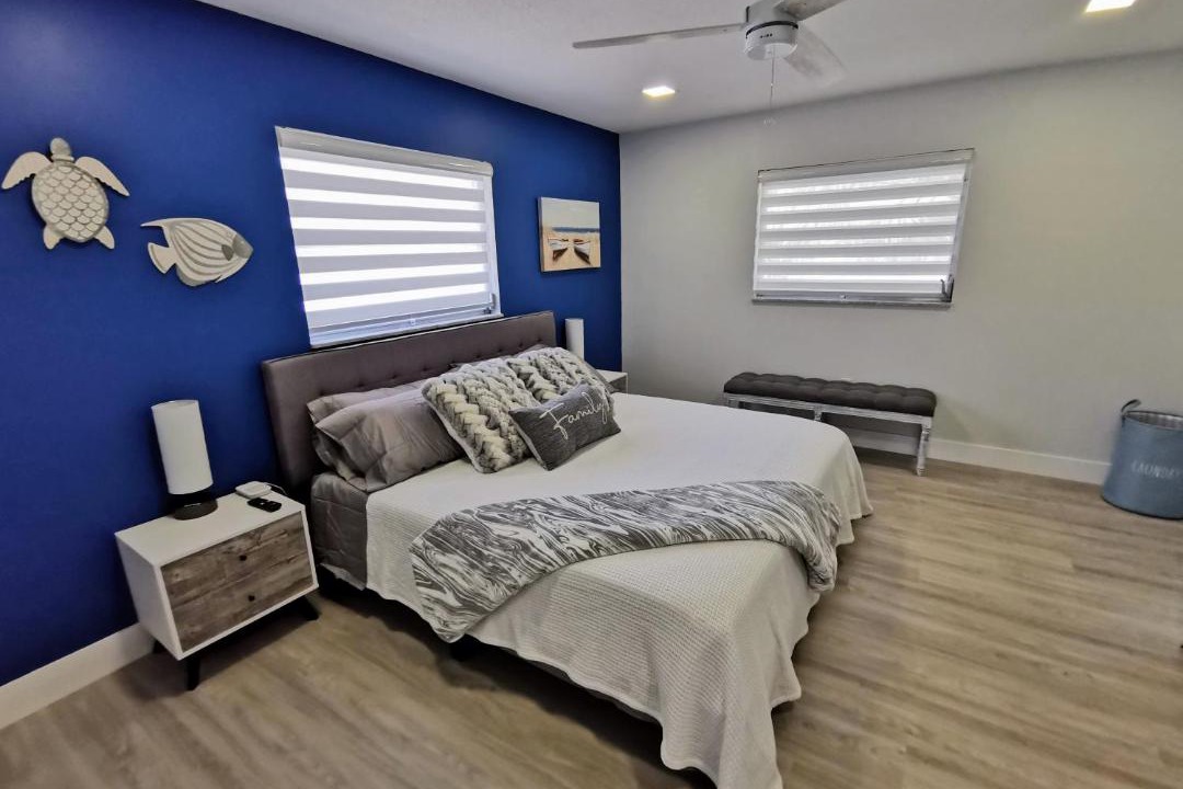 Photo of Bedroom in Gulf Gate Estates