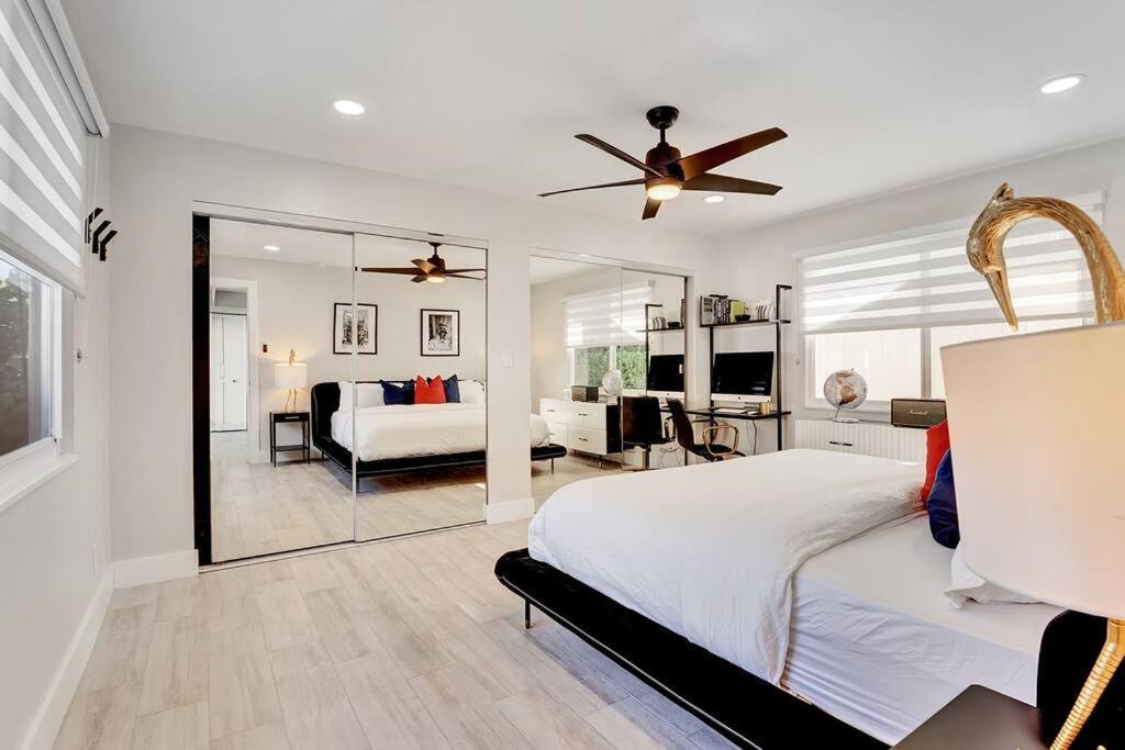 Photo of Others in Poinsettia Heights