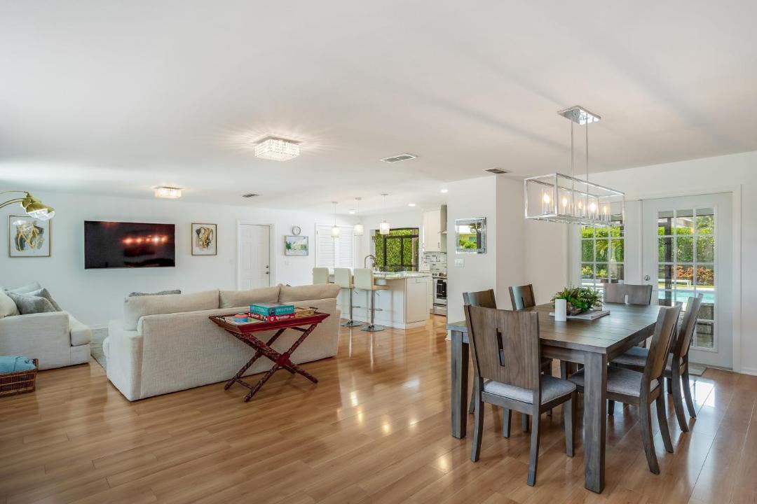 Photo of Livingroom in Naples Park
