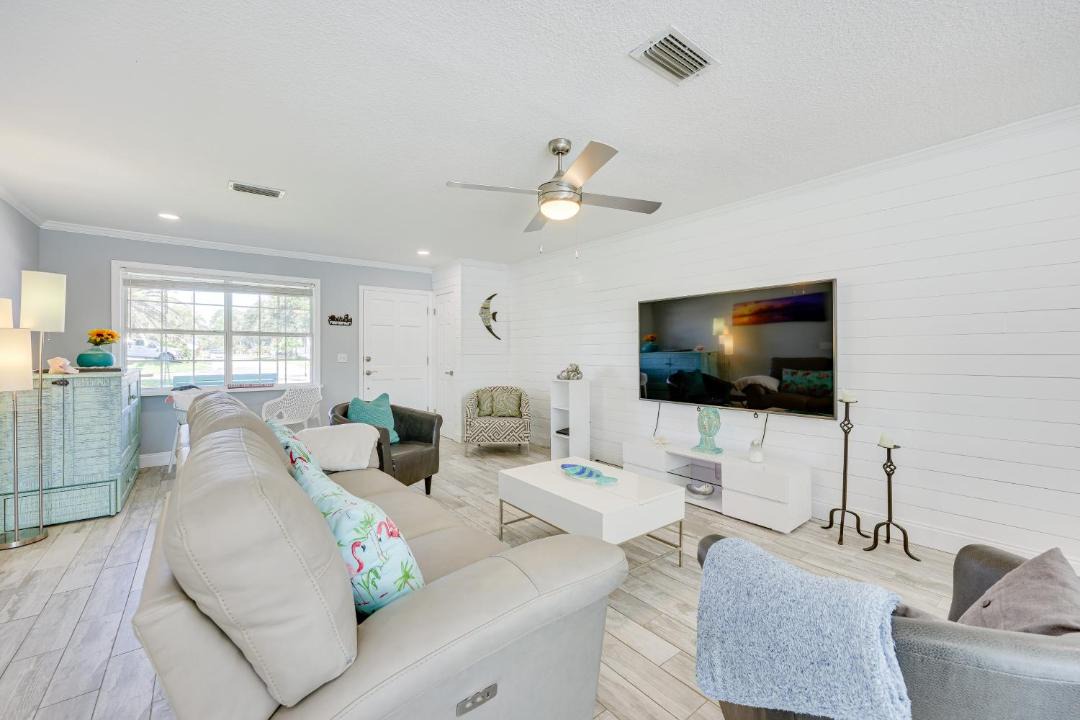 Photo of Livingroom in Jacksonville Beach