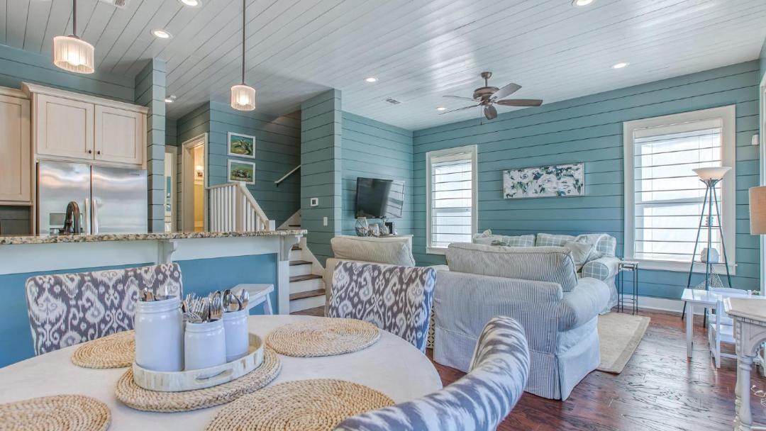 Photo of Livingroom in Lakeside at Blue Mountain Beach