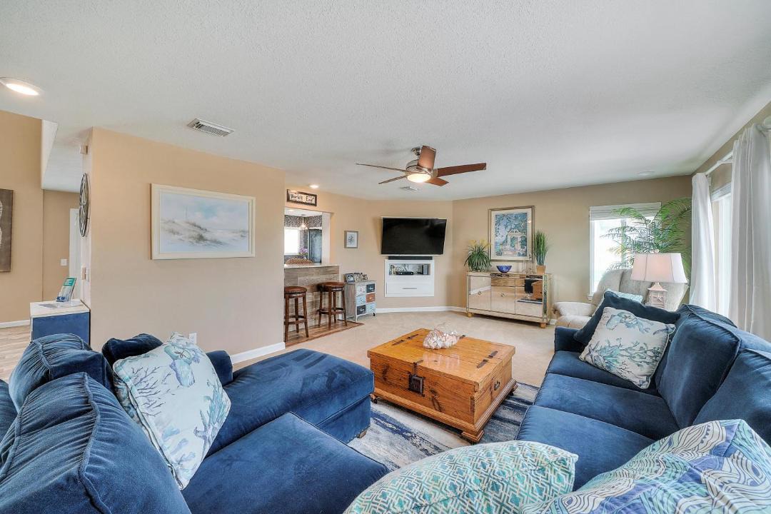 Photo of Livingroom in Navarre Beach