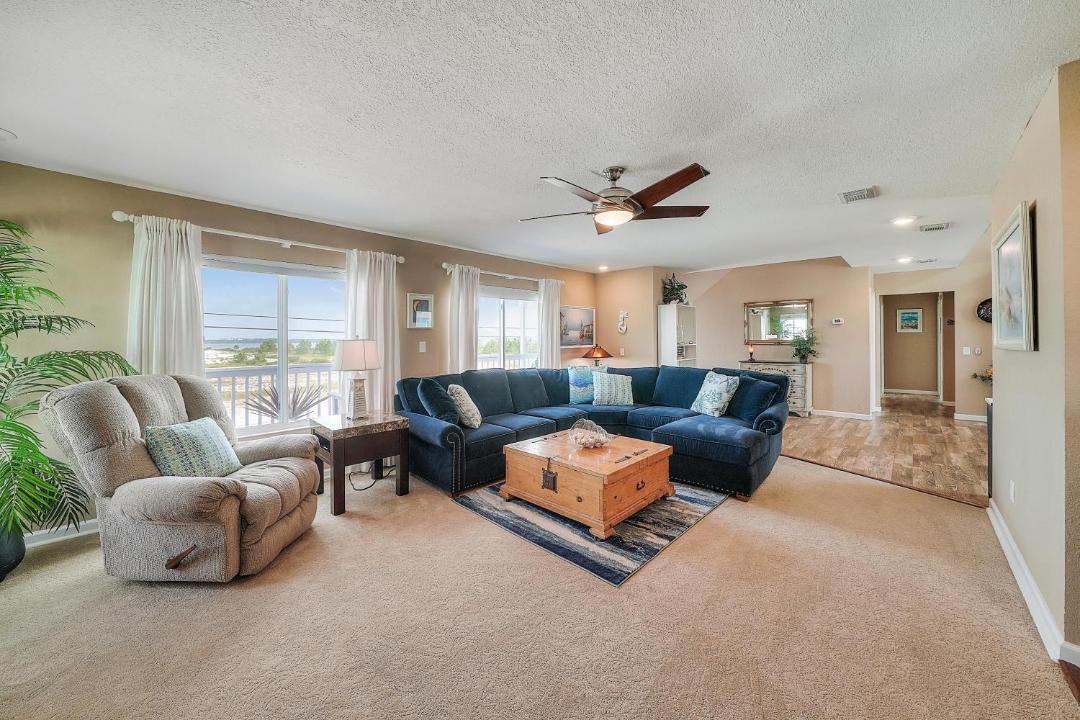 Photo of Livingroom in Navarre Beach