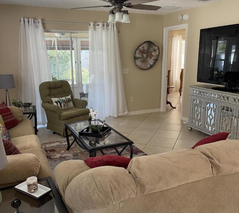 Photo of Livingroom in Bonnybrook