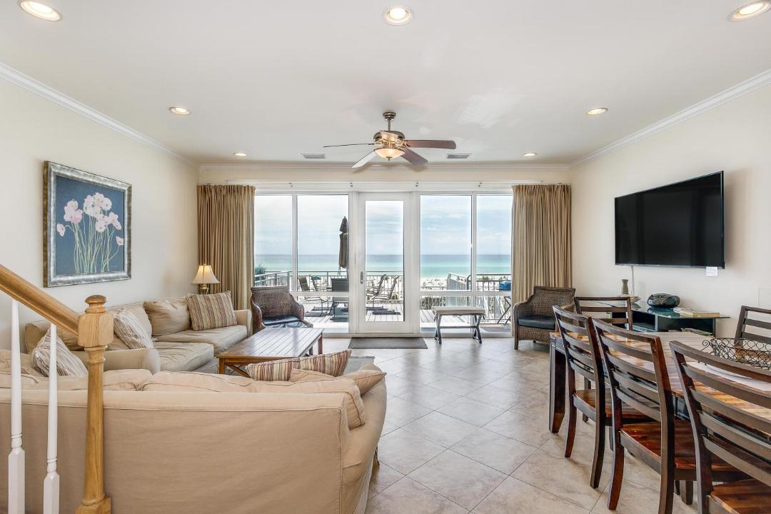 Photo of Livingroom in White Sands